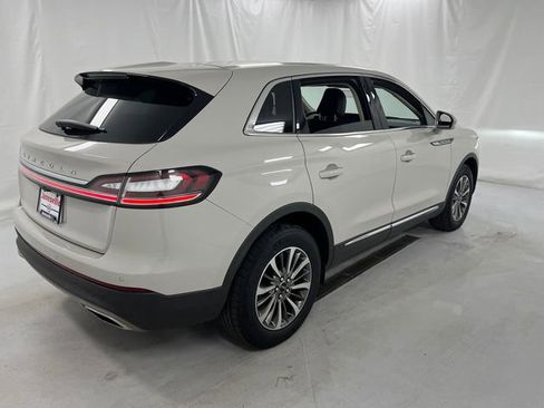 Used 2023 Lincoln Nautilus AWD image 3