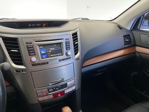 Used 2013 Subaru Outback 3.6R Limited w/ Moonroof Pkg image 26
