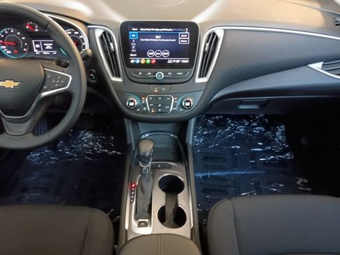Used 2023 Chevrolet Malibu LT w/ Sport Edition FWD image 3
