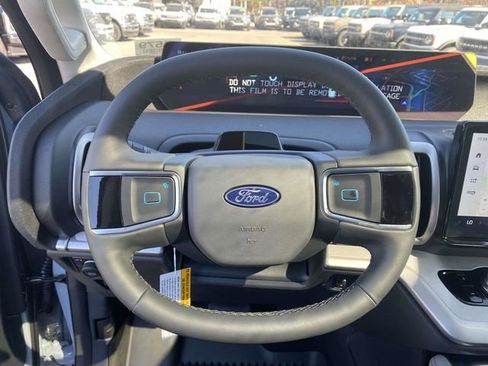 New 2025 Ford Expedition Max Active image 14