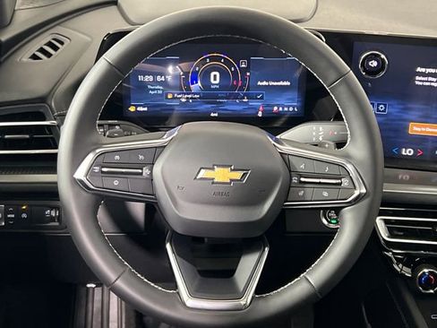 New 2026 Chevrolet Traverse LT w/ Sun and Wheel Package FWD image 14