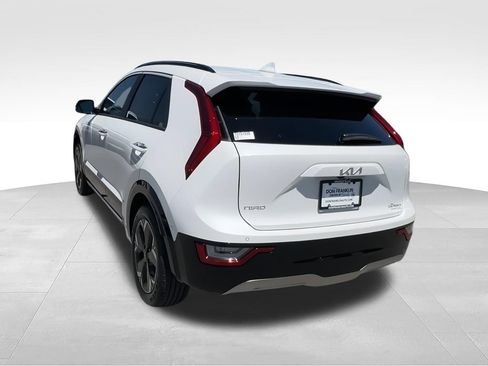 New 2026 Kia Niro Wave w/ Wave Preserve Package FWD image 6