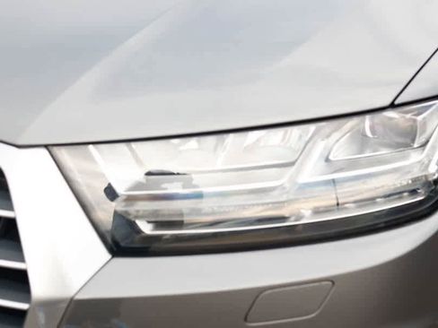 Used 2018 Audi Q7 3.0T Prestige w/ Prestige Package image 12