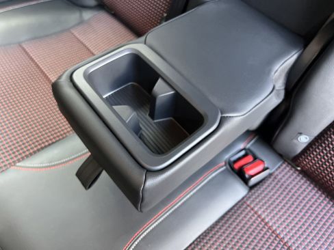 Certified 2025 Nissan Kicks SR FWD image 20