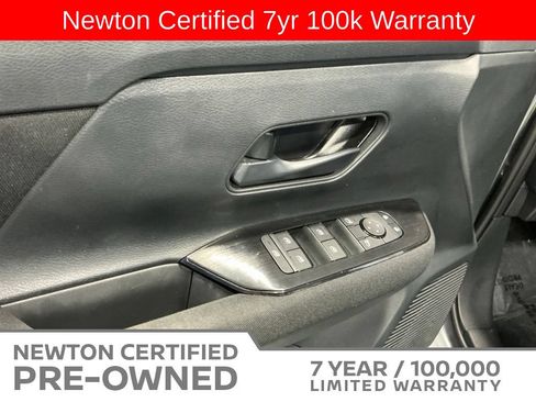 Used 2025 Nissan Kicks S FWD image 31