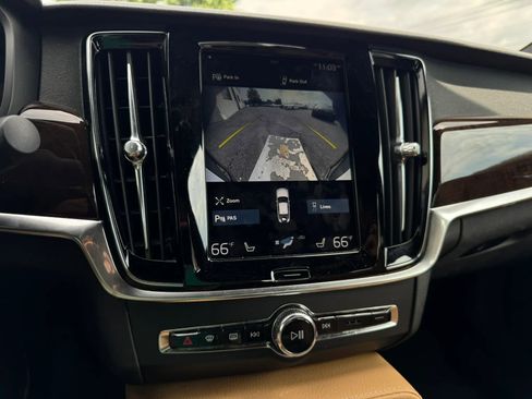 Used 2017 Volvo S90 T5 Momentum w/ Convenience Package FWD image 17