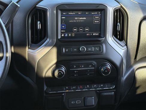 Used 2021 Chevrolet Silverado 1500 Custom image 15