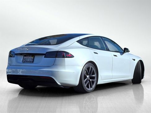 Used 2022 Tesla Model S image 4
