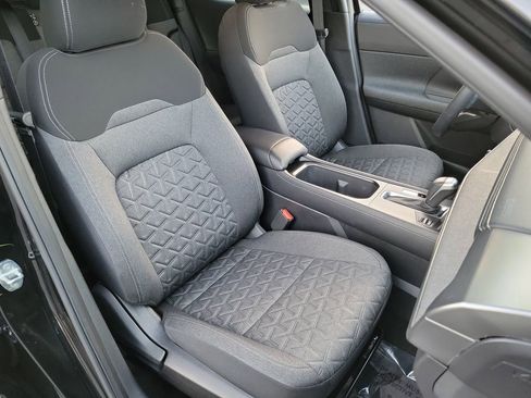 Certified 2025 Nissan Kicks SV image 17