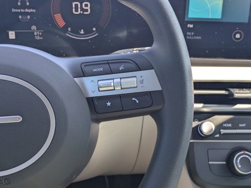 New 2026 Hyundai Tucson SE image 19