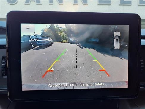 Used 2022 Ford Explorer XLT image 24