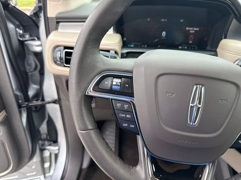 Certified 2023 Lincoln Nautilus AWD w/ Premium Package image 30