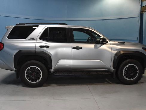 Used 2025 Toyota 4Runner TRD Off-Road Premium AWD/4WD image 27