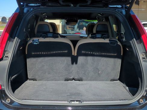 Used 2017 Volvo XC90 T8 Inscription w/ Vision Package image 13