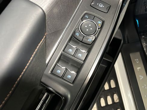 Used 2023 Ford F350 Platinum w/ Tremor Off-Road Package AWD/4WD image 20