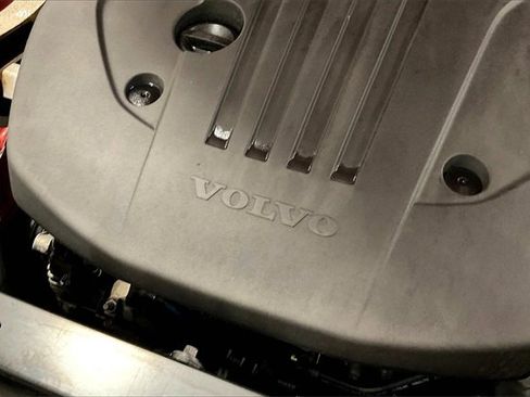 Certified 2024 Volvo XC60 B5 Core image 34