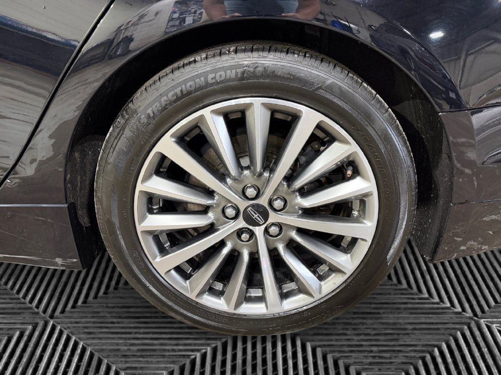 Used 2018 Lincoln MKZ Premiere FWD image 14