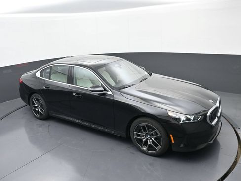 New 2027 BMW 530i xDrive AWD/4WD image 30