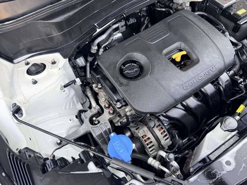 Used 2023 Kia Seltos S AWD/4WD image 12