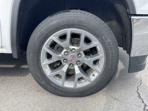 Used 2018 GMC Sierra 1500 SLT image 32