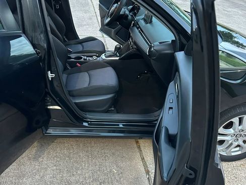 Used 2017 Toyota Yaris iA image 13