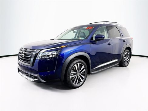 Used 2025 Nissan Pathfinder Platinum AWD/4WD image 3
