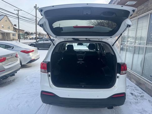 Used 2016 Kia Sorento LX w/ LX Convenience Package image 17