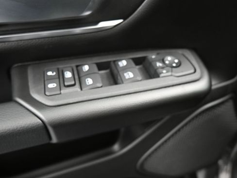New 2026 RAM 1500 4x4 Crew Cab image 13