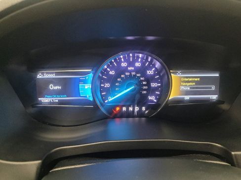 Used 2018 Ford Explorer Limited AWD/4WD image 23