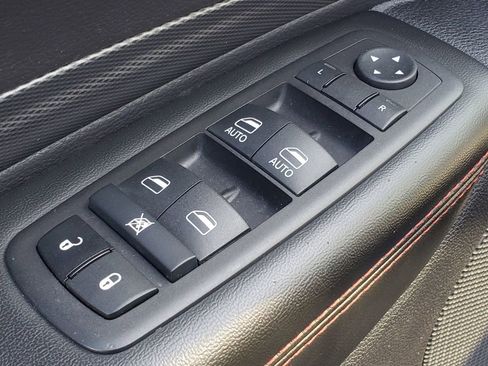 Used 2025 Dodge Durango GT AWD/4WD image 14