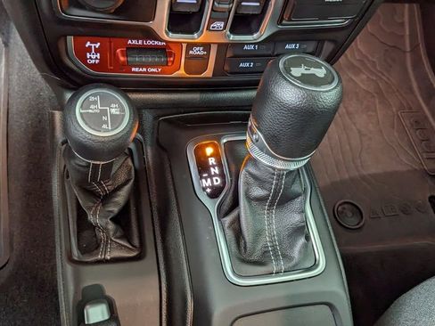 Used 2025 Jeep Wrangler Unlimited Sport S 4xe AWD/4WD image 30