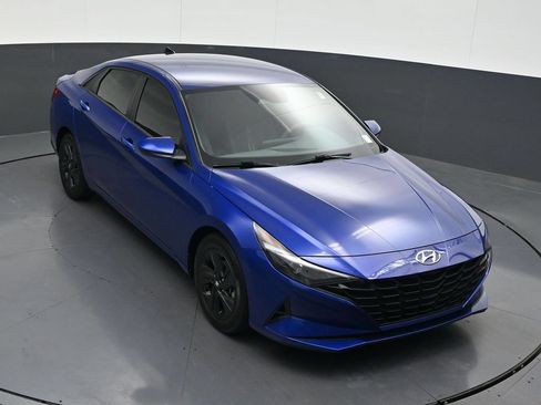 Used 2023 Hyundai Elantra SEL FWD image 27