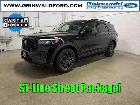 Certified 2025 Ford Explorer ST-Line w/ Premium Package AWD/4WD image 1