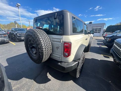 Used 2025 Ford Bronco 2-Door w/ Sasquatch Package AWD/4WD image 7
