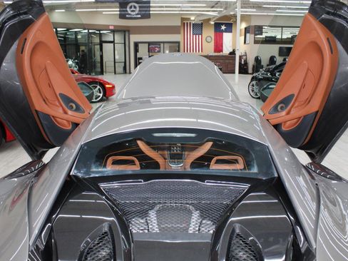 Used 2017 McLaren 570S Coupe RWD image 11
