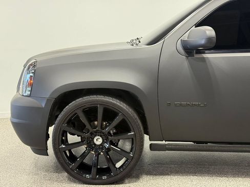 Used 2013 GMC Yukon Denali AWD/4WD image 26