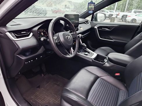 Used 2024 Toyota RAV4 XSE w/ Weather Package AWD/4WD image 7