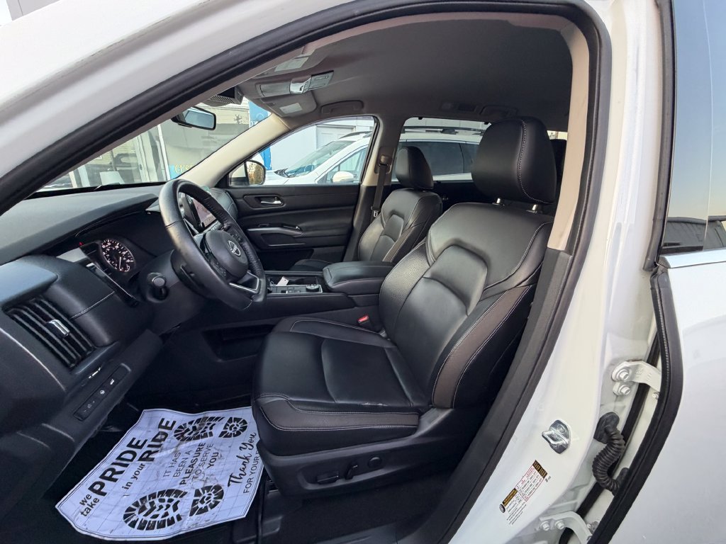 Used 2023 Nissan Pathfinder SL w/ Cargo Package AWD/4WD image 9