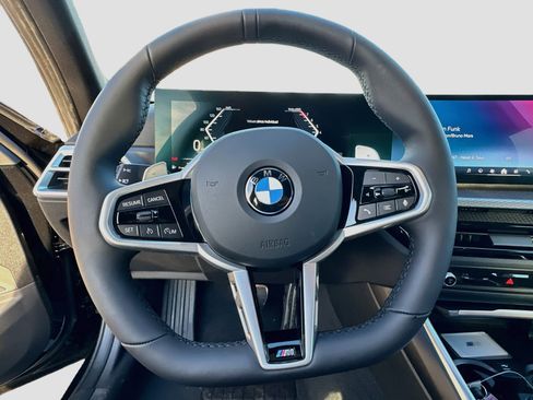 New 2026 BMW 330i Sedan w/ M Sport Package RWD image 8