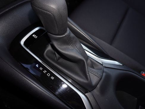 Certified 2025 Toyota Corolla LE image 17