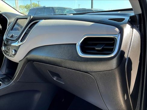 Used 2023 Chevrolet Equinox LT image 21