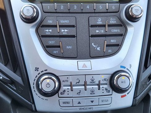 Used 2017 Chevrolet Equinox Premier w/ Enhanced Convenience Package AWD/4WD image 20
