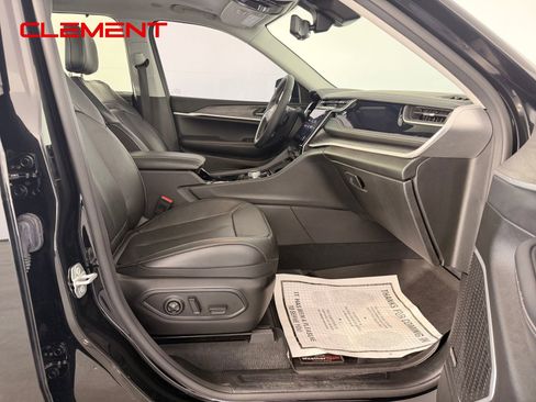 Used 2022 Jeep Grand Cherokee Limited 4xe w/ Luxury Tech Group II AWD/4WD image 34