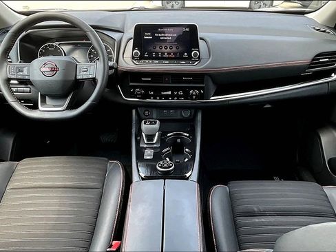 Used 2025 Nissan Rogue SV image 20