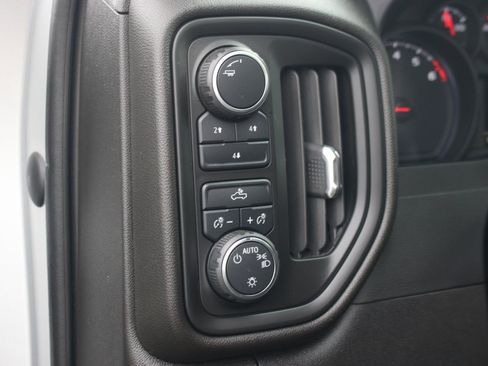 Used 2022 Chevrolet Silverado 2500 Custom w/ Custom Convenience Package image 19