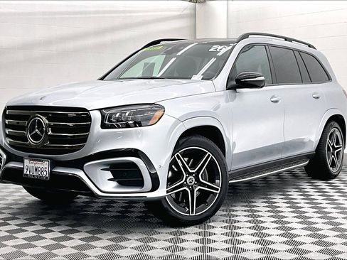 Used 2026 Mercedes-Benz GLS 450 4MATIC image 13