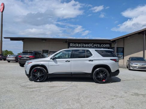 Used 2018 Chevrolet Traverse Premier w/ Redline Edition AWD/4WD image 11