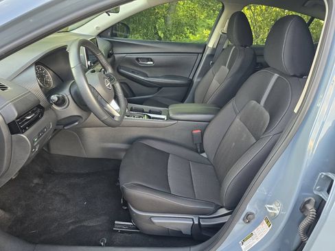 Used 2025 Nissan Sentra SV w/ All-Weather Package FWD image 12
