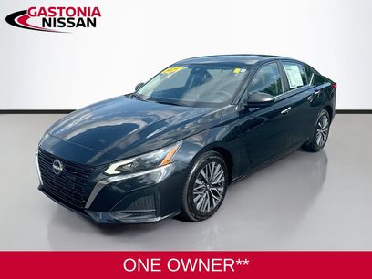 Used 2025 Nissan Altima 2.5 SV