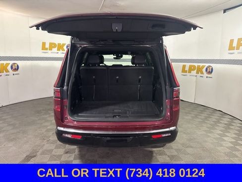 Used 2024 Jeep Wagoneer Series II AWD/4WD image 7